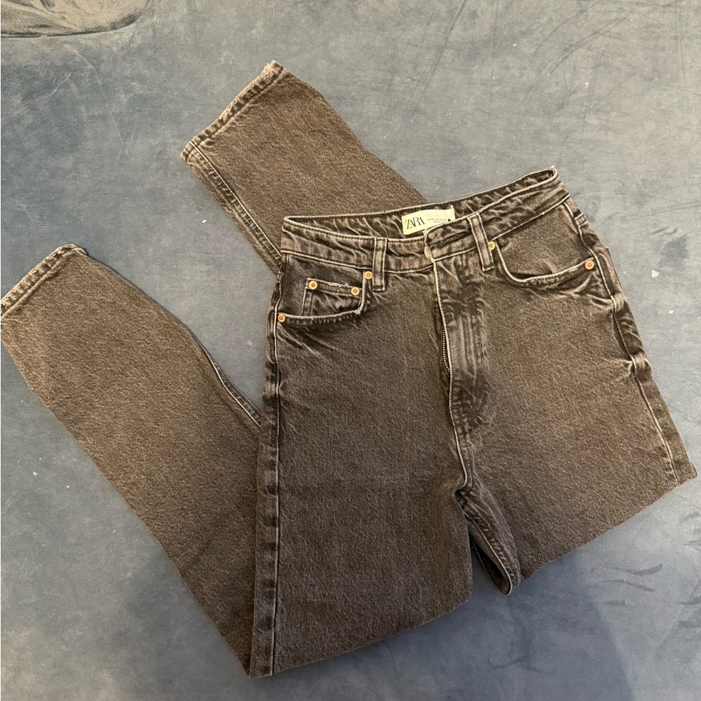 Zara Black Straight Jeans Fit